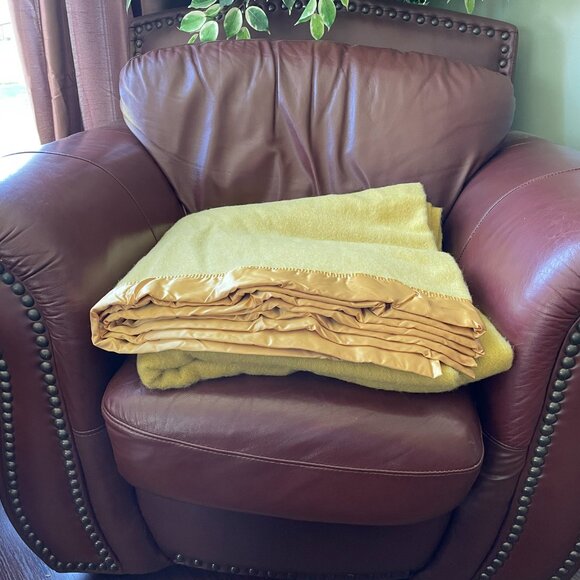 Vintage Kenwood 100% Virgin Wool Throw Blanket Made in Canada Yellow/ Gold BNIP - Picture 10 of 13